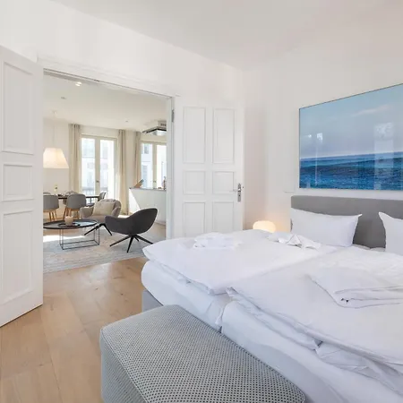 First Cozy Cliff * Sellin (Rugen)